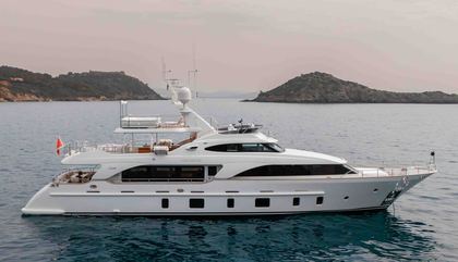 Benetti Tradition 105'