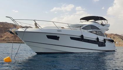 Sunseeker 68 Sport Yacht
                                         Gen 1