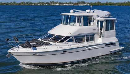Carver 455 Aft Cabin Motor Yacht