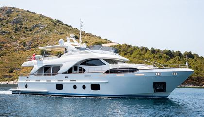Benetti Legend 85