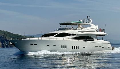 Similar For Sale Yacht: Sunseeker 90 Yacht