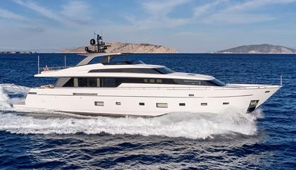 Similar For Sale Yacht: Sanlorenzo SL104