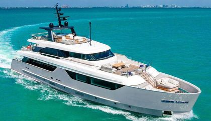 Similar For Sale Yacht: Sanlorenzo SD118