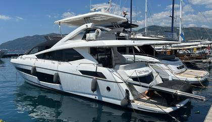 Sunseeker 75 Yacht
                                         Gen 2