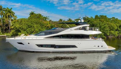 Similar For Sale Yacht: Sunseeker 86 Yacht
                                         Gen 2