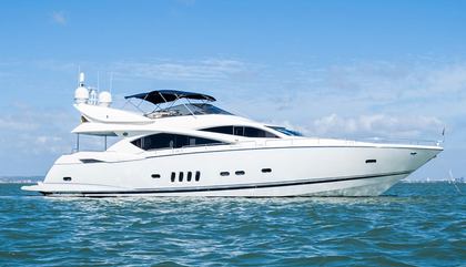 Sunseeker 82 Yacht