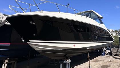 Sea Ray 320 Sundancer
                                         Mk1