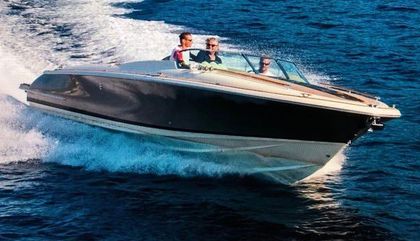 Chris Craft Corsair 32