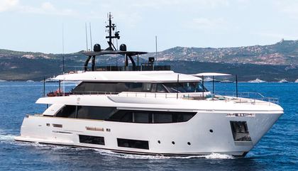 Custom Line Navetta 33 Mk2, QUEEN J III For Sale