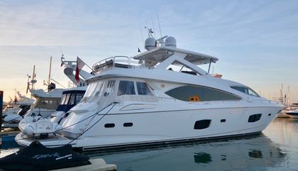 Sunseeker 88 Yacht
                                         Gen 1