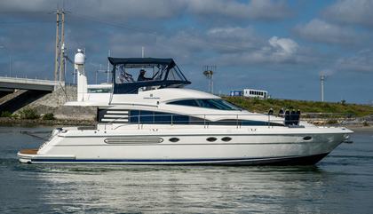 Fairline Squadron 52