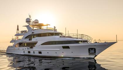 Similar For Sale Yacht: Benetti Classic 121'