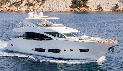 Similar For Sale Yacht: Sunseeker 28 Metre Yacht