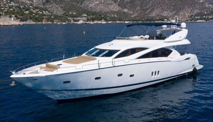 Similar For Sale Yacht: Sunseeker 82 Yacht