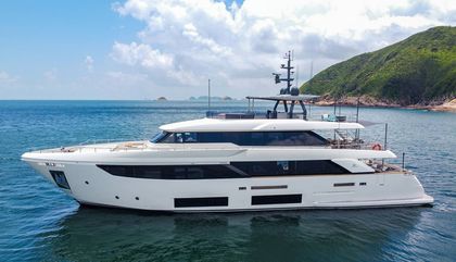 Custom Line Navetta 33
                                         Gen 2