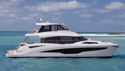 Similar For Sale Yacht: Aquila 70 Luxury