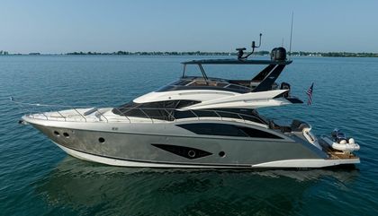 Marquis 630 Sport Yacht