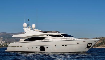 Ferretti 881