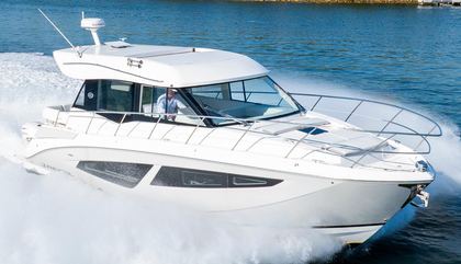 Regal Boats 42 XO