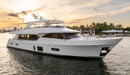 Similar For Sale Yacht: Ocean Alexander 100 Skylounge
                                         Mk3