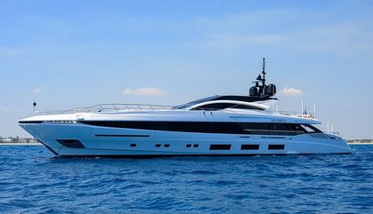 Similar For Sale Yacht: Mangusta GranSport 54