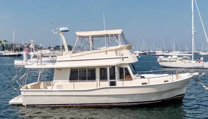 Mainship 400 Trawler