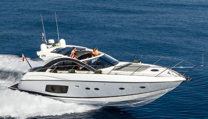 Similar For Sale Yacht: Sunseeker Portofino 48