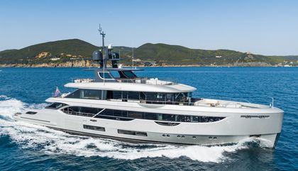 Benetti Oasis 40M