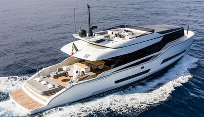 Similar For Sale Yacht: Extra X76 Loft