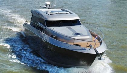 Fairline Phantom 65