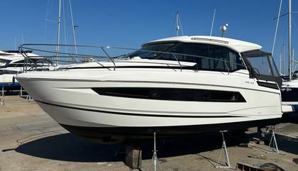 Jeanneau NC 33