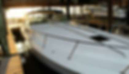 Similar For Sale Yacht: Sea Ray 400 Express Cruiser