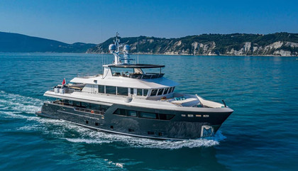 Award Finalist Cantiere delle Marche Darwin 102 - Cape Cod II 31.10m  Photo