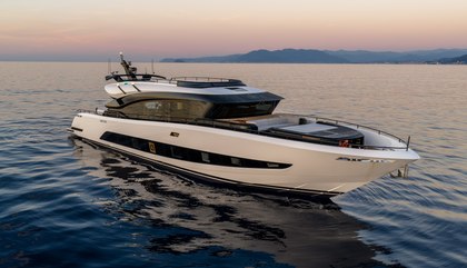 Award Finalist AB 95 - AB 95/209 28.45m  Photo