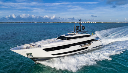 Award Winner Custom Line 120 - Never Blue 38.36m Custom Line Photo