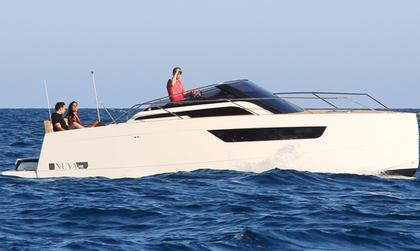 Nuva Yachts M8