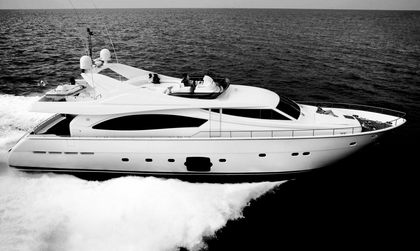 Ferretti 880