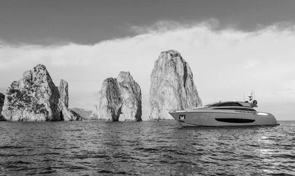 Riva 122' Mythos