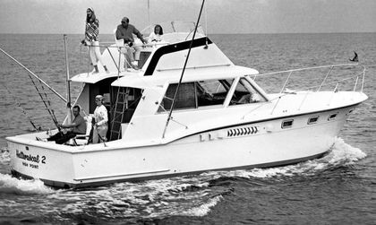 Hatteras 38 Convertible (Mk1)