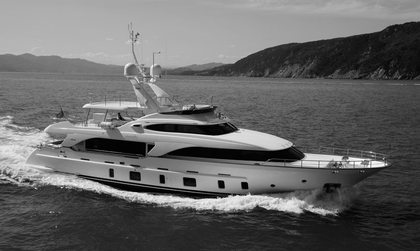 Benetti Tradition 105'