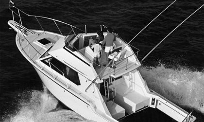 Hatteras 32 Flybridge Fisherman