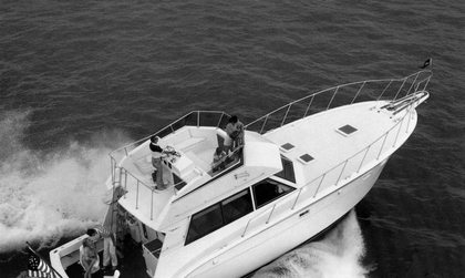 Hatteras 43 Convertible (Gen 1)