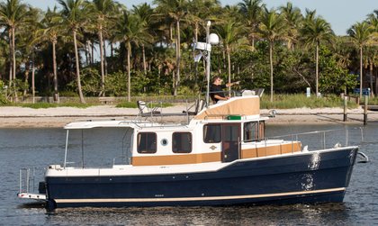 Ranger Tugs R-31 CB