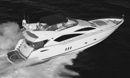 Sunseeker 82 Yacht