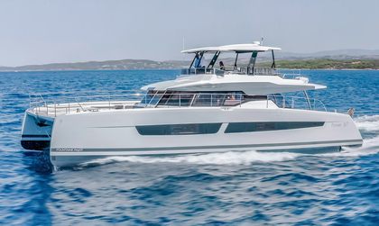 Fountaine Pajot Power 67