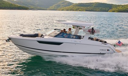 Cobalt Boats R31