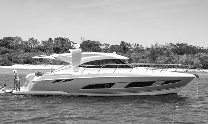 Riviera 4800 Sport Yacht (Gen 1)