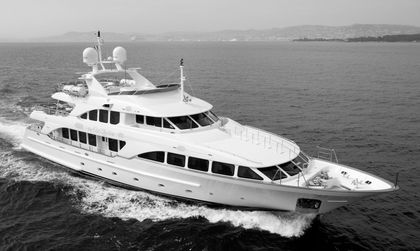 Benetti Classic 120'