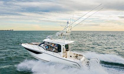 Boston Whaler 365 Conquest