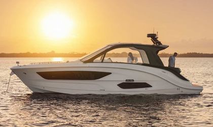 Sea Ray Sundancer 370 (Gen 4)